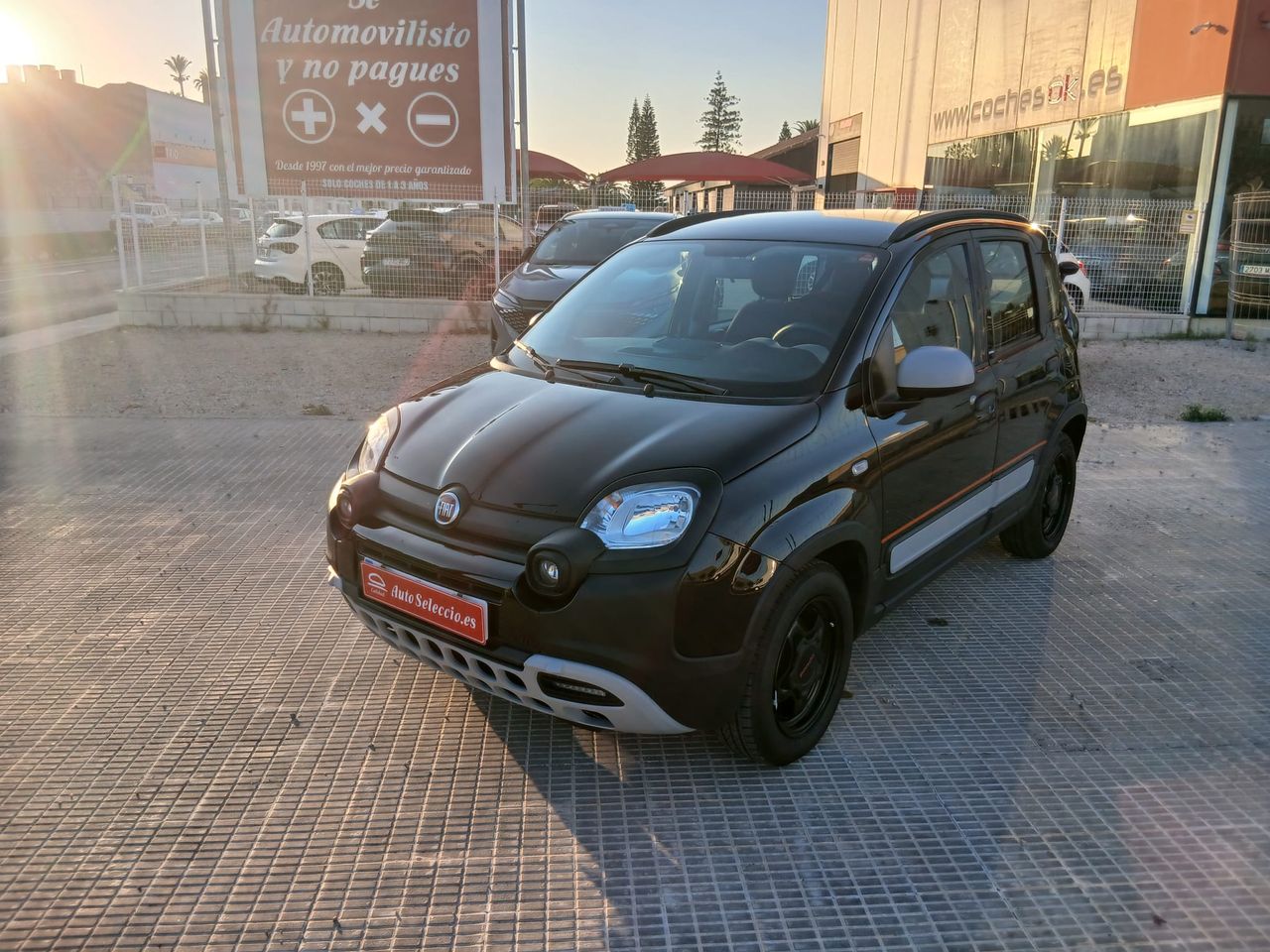 Fiat Panda Garmin 1.0 Hybrid 51kW (70cv) NEGRO  - Foto 1
