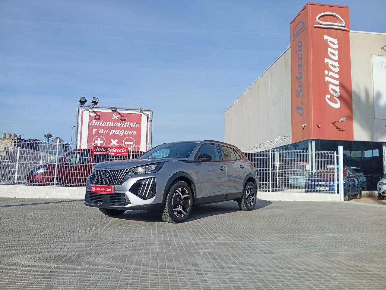 Peugeot 2008 N2008 Allure Hybrid 145 eDCS6 PLATA  - Foto 1