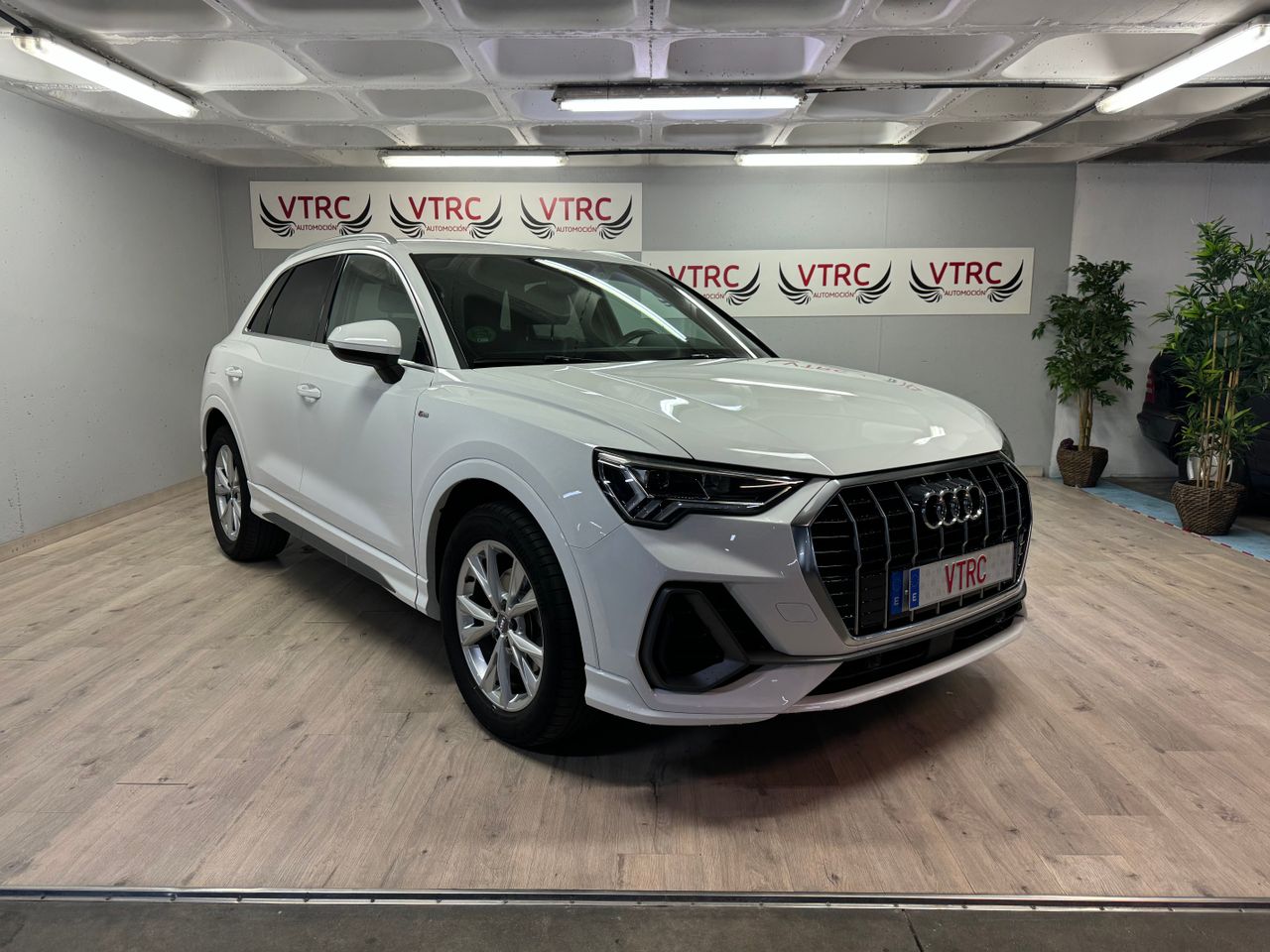 Audi Q3 S-LINE   - Foto 1