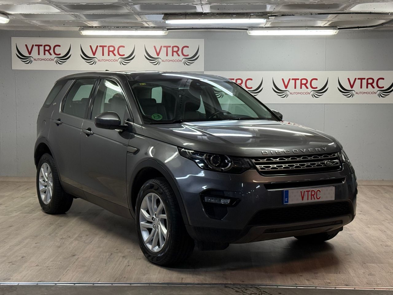 Land-Rover Discovery Sport HSE   - Foto 1