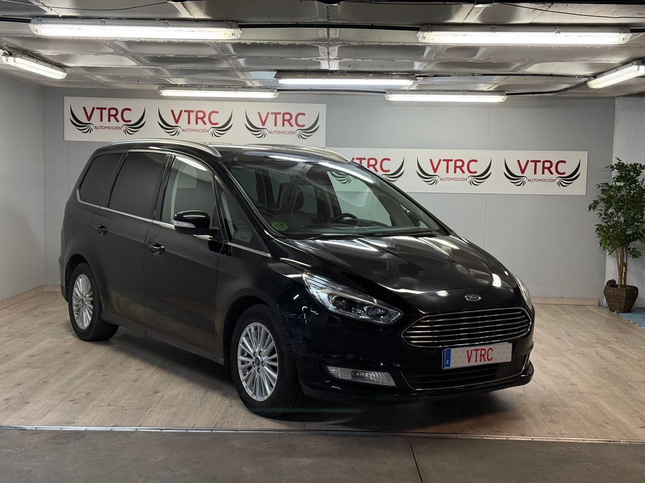 Ford Galaxy Titanium   - Foto 1