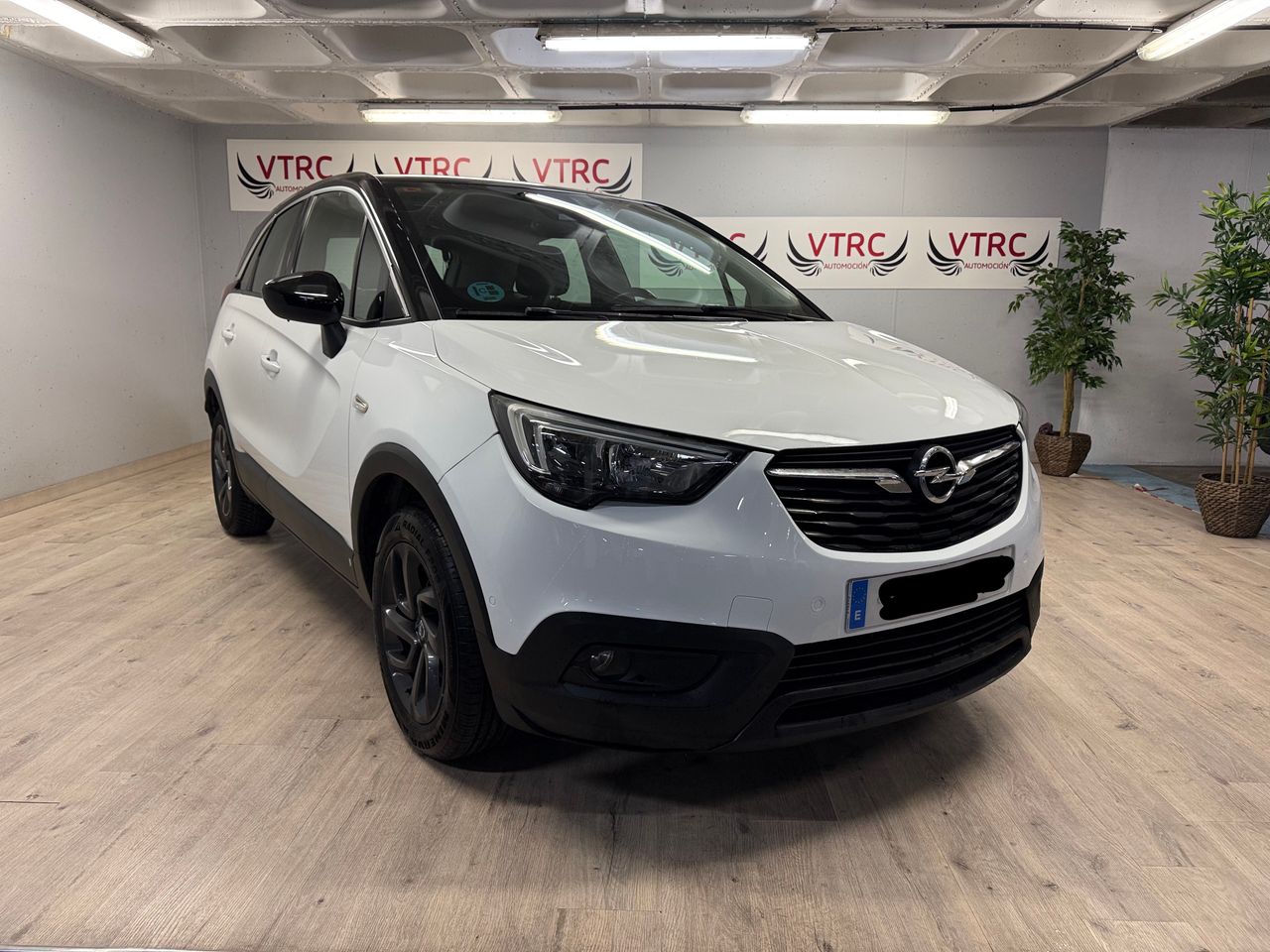 Opel Crossland X 1.2T S&S DESIGN LINE - 120 ANIVERSARIO x  - Foto 1