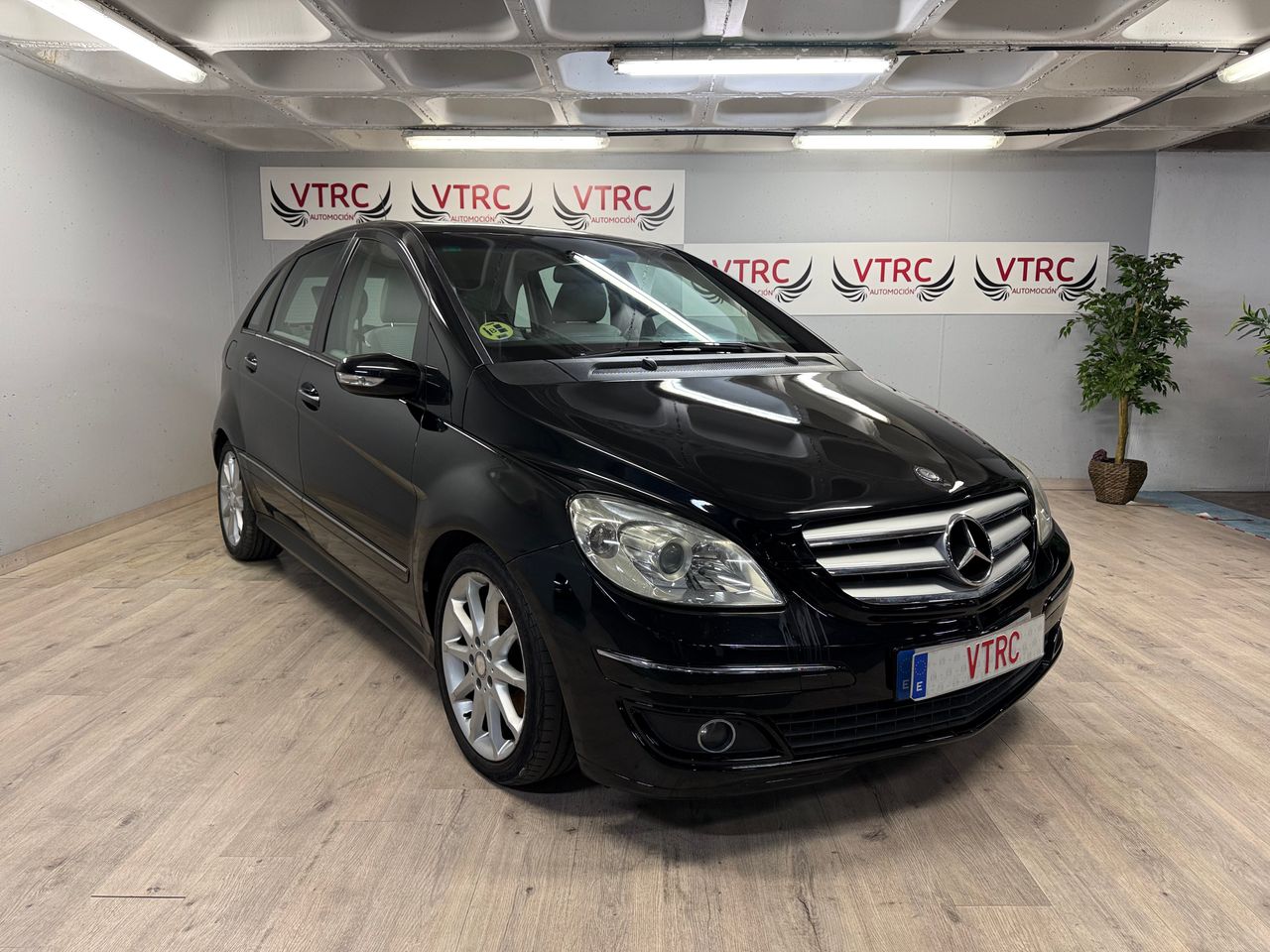 Mercedes Clase B 200   - Foto 1