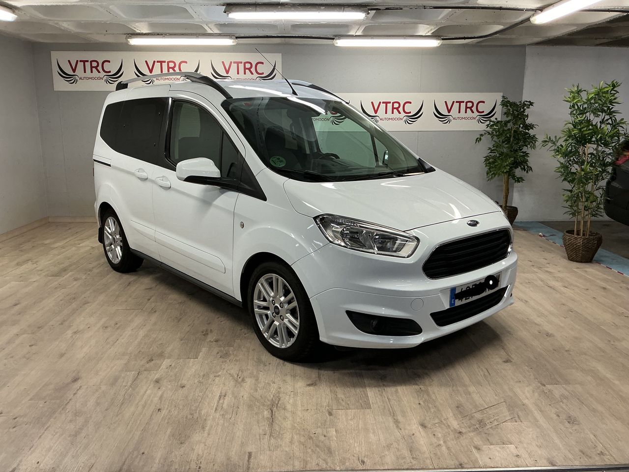 Ford Tourneo Courier 1.0 EcoBoost Sport   - Foto 1