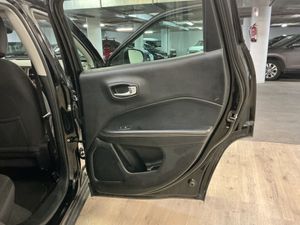 Jeep Compass Sport 1.4 MultiAir 103 kW (140 CV) 4x2 - Foto 8
