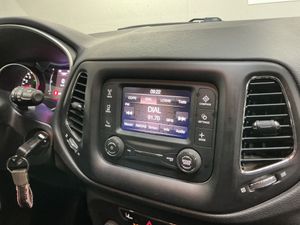 Jeep Compass Sport 1.4 MultiAir 103 kW (140 CV) 4x2 - Foto 25