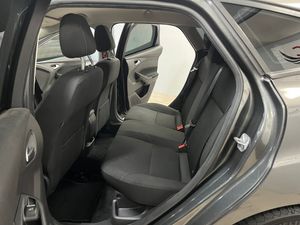 Ford Focus Berlina Sport 1.0 EcoBoost 125 CV Auto-Start-Stop - Foto 13