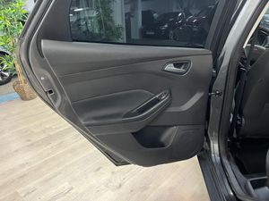 Ford Focus Berlina Sport 1.0 EcoBoost 125 CV Auto-Start-Stop - Foto 17