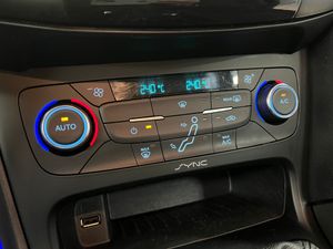 Ford Focus Berlina Sport 1.0 EcoBoost 125 CV Auto-Start-Stop - Foto 22