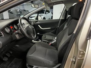 Peugeot 308 SW Confort 1.6 VTi 120 - Foto 19