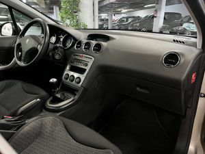 Peugeot 308 SW Confort 1.6 VTi 120 - Foto 5