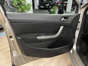 Peugeot 308 SW Confort 1.6 VTi 120 - Foto 20