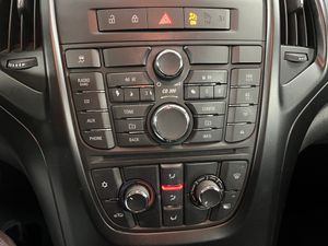 Opel Astra 5p Essentia 1.4 100 CV - Foto 15
