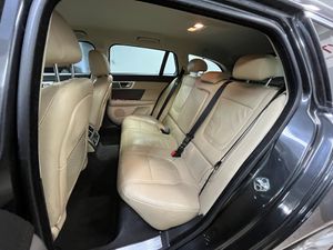 Jaguar XF XF Sportbrake 2.2D Luxury - Foto 13