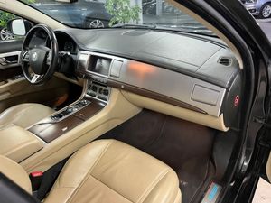 Jaguar XF XF Sportbrake 2.2D Luxury - Foto 6