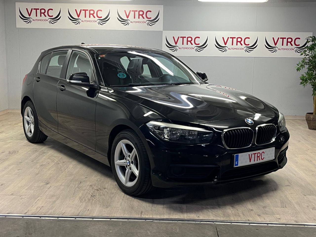 BMW Serie 1 116d 5p - Foto 1