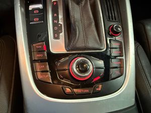 Audi Q5 2.0 TFSI 211 CV quattro S tronic 7 vel. - Foto 24