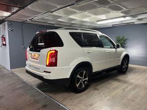 SsangYong Rexton W 200 e-XDi Limited 4x4 - Foto 3