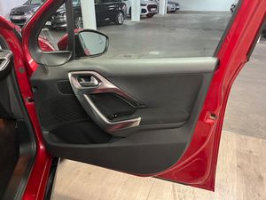 Peugeot 2008 Allure 1.2 PureTech 110 S&S - Foto 6