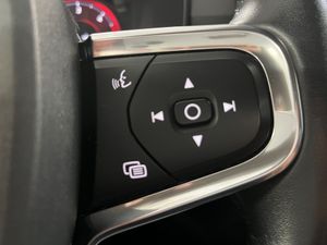 Volvo XC40 D3 - Foto 22