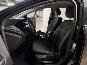 Ford Focus Berlina Trend 1.0 EcoBoost  Auto-Start-Stop 100 CV - Foto 16