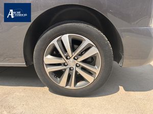 Peugeot Traveller Allure  - Foto 19