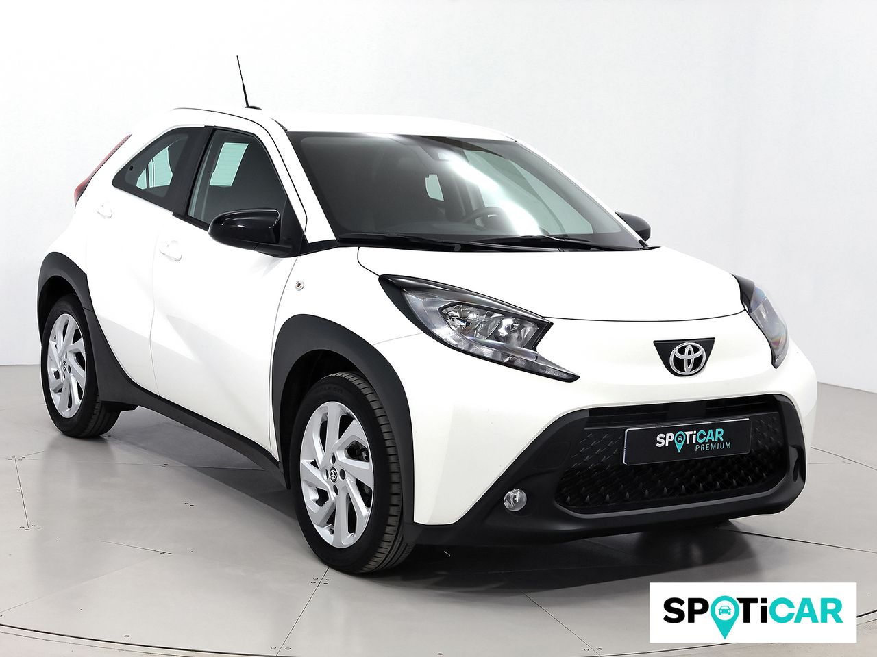 Toyota Aygo X Cross 1.0 VVT-I 72CV Play  - Foto 1
