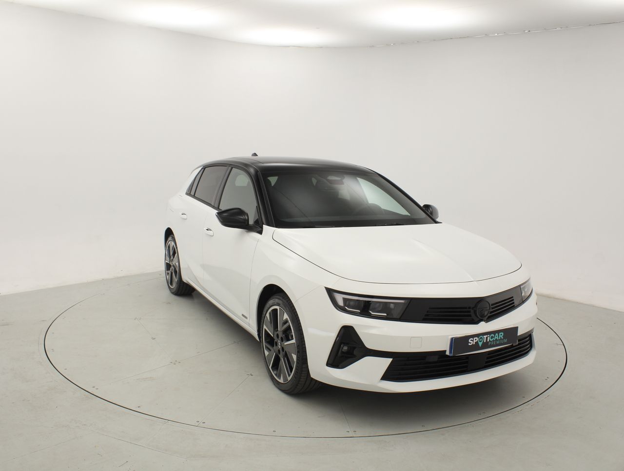 Opel Astra 54kWh GS Auto  - Foto 1