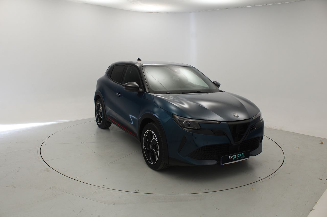 Alfa Romeo Junior Elettrica Speciale 115kW (156CV)  - Foto 1