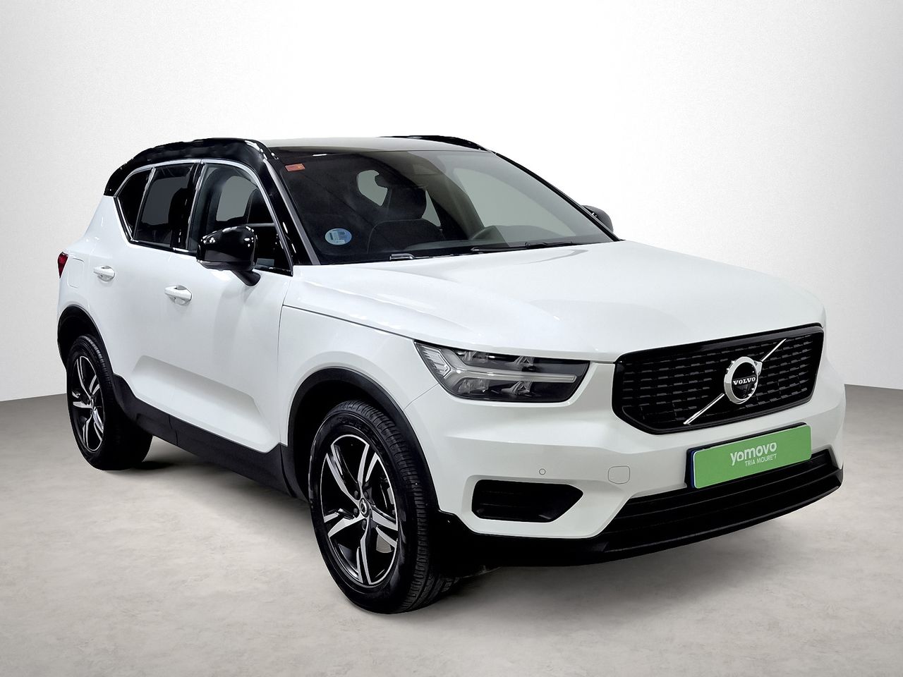 Volvo XC40 2.0 B3 G R-Design Auto  - Foto 1