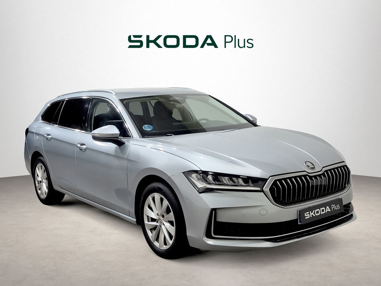 Skoda Superb Combi 1.5 TSI m-HEV 110kW DSG Selection  - Foto 1