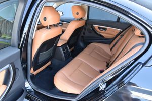 BMW Serie 3 318d 150CV Luxury  - Foto 10