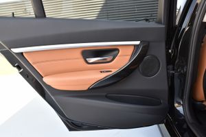 BMW Serie 3 318d 150CV Luxury  - Foto 58