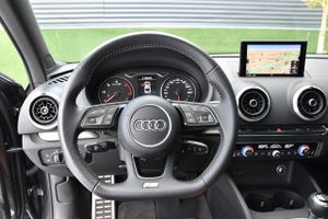 Audi A3 Sedan 2.0 TDI clean d 150cv S line ed Techo panorámico, Faros Matrix LED, CarPlay de Apple,   - Foto 12