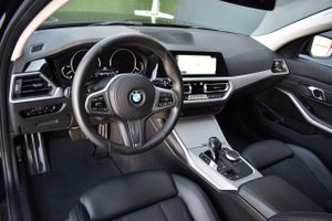 BMW Serie 3 Touring 318d 150CV Sport, Carplay, Camara  - Foto 9