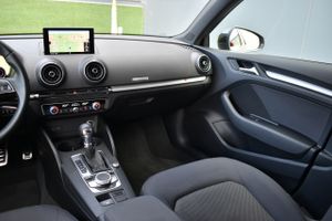 Audi A3 S line 30 TDI 85kW S tronic Sportback Virtual cockpit, CarPlay,  Matrix, ACC  - Foto 79