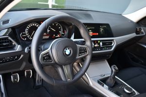 BMW Serie 3 318d 150CV Negro Full Black   - Foto 72