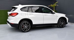 BMW X1 sDrive18d   Advantage, LED  - Foto 30