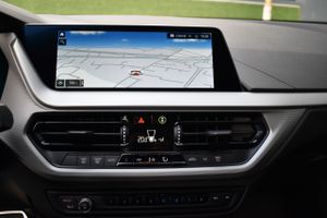 BMW Serie 1 118d Camara, CarPlay, Android auto  - Foto 11