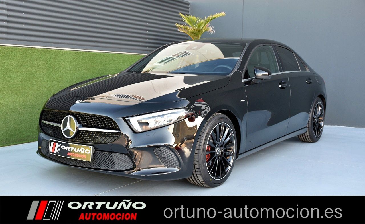 Mercedes Clase A Sedan A 180 d Solution, Camara, Piel, Automatico   - Foto 1