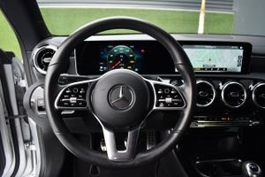 Mercedes Clase CLA  180 d Coupe Camara  - Foto 9