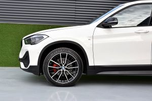 BMW X1 sDrive18d   Advantage, LED  - Foto 8