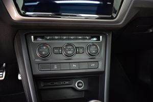 Volkswagen Touran Advance 1.6 TDI 85kW 115CV Camara, 7 plazas, techo panorámico  - Foto 67