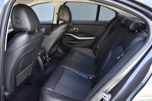 BMW Serie 3 318d 150CV Sport  - Foto 12