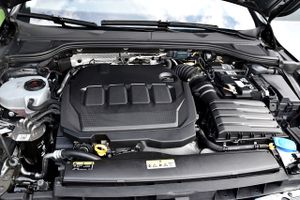 Volkswagen Golf Life 2.0 TDI 85kW 115CV CarPlay, Android Auto  - Foto 17