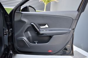 Mercedes Clase A 180 d Solution, Camara, Piel, Automatico   - Foto 42