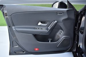 Mercedes Clase CLA 180 d Coupe Camara  - Foto 40