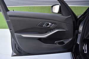 BMW Serie 3 318d 150CV Negro Full Black   - Foto 44