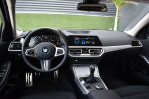 BMW Serie 3 318d 150CV Negro Full Black   - Foto 56