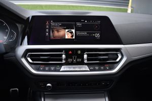 BMW Serie 3 318d 150CV Negro Full Black   - Foto 74